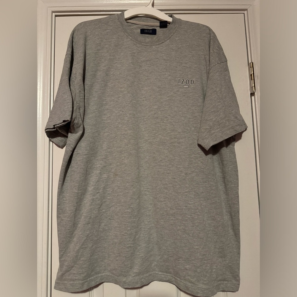 Izod men’s tee size large